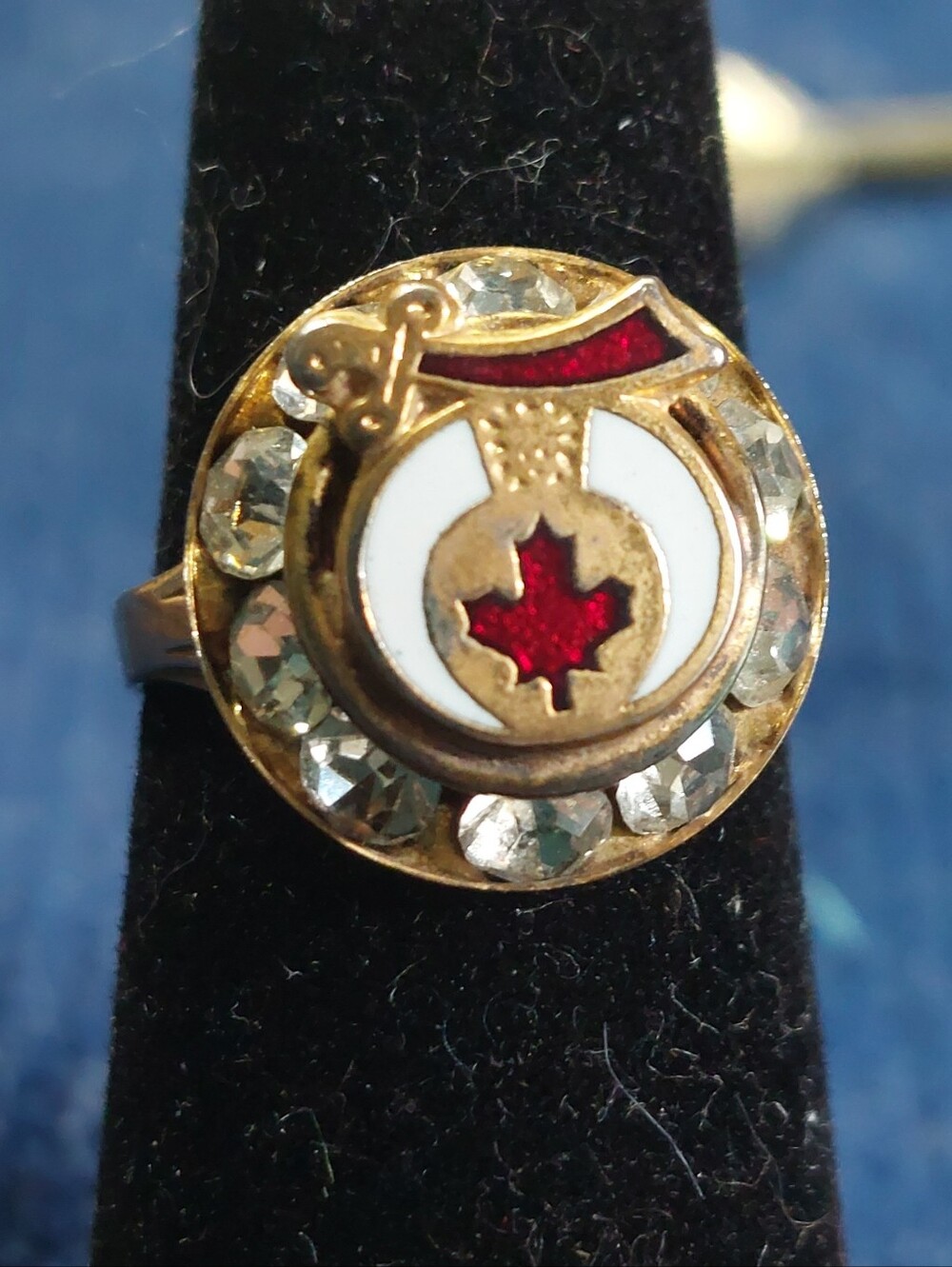 Vintage Canadian Shriners Crescent Scimitar Rhinestone Ring | Enamel